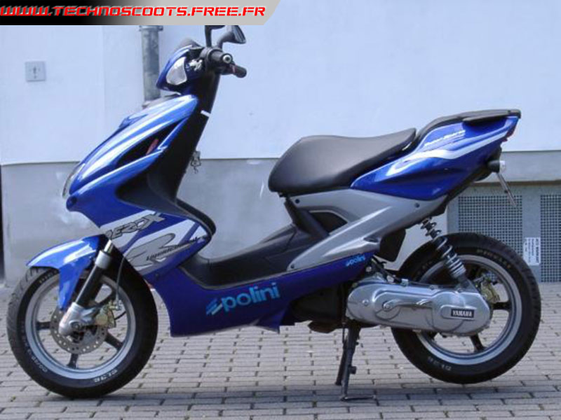 scooter-yamaha-aerox-r-bleu-800.jpg